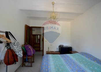 Camera / camera da letto - Four-room apartment strada curagnata 7, Cairo Montenotte - photo 22