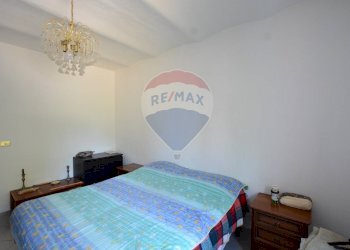 Camera / camera da letto - Four-room apartment strada curagnata 7, Cairo Montenotte - photo 23