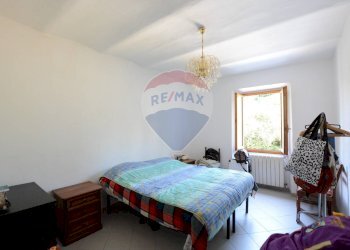 Camera / camera da letto - Four-room apartment strada curagnata 7, Cairo Montenotte - photo 24