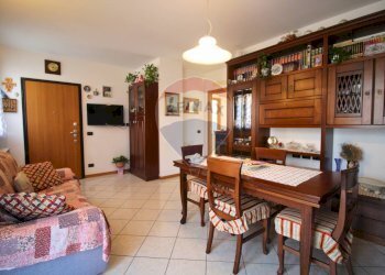 Sala da pranzo - Trilocale VIA PEREGO
 
21, Calusco d'Adda - foto 7