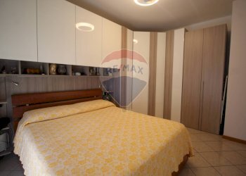 Camera / camera da letto - Trilocale VIA PEREGO
 
21, Calusco d'Adda - foto 11