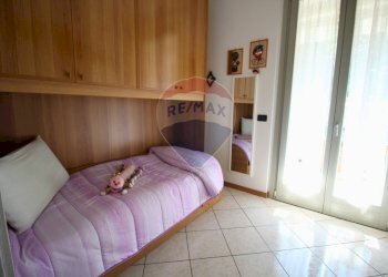 Camera / camera da letto - Trilocale VIA PEREGO
 
21, Calusco d'Adda - foto 13