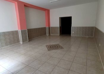 Foto 3 - Locale Commerciale Via Corso Umberto I
96, San Nicandro Garganico - foto 3