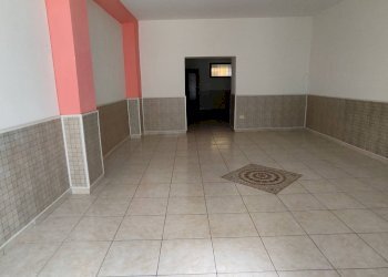 Foto 6 - Locale Commerciale Via Corso Umberto I
96, San Nicandro Garganico - foto 6