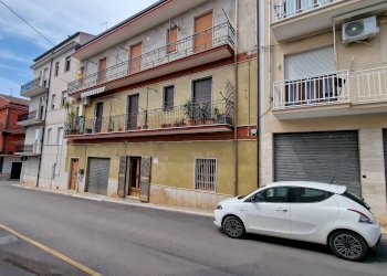 Foto 2 - Quadrilocale Via Castiglia Michele
 
12, San Nicandro Garganico - foto 2