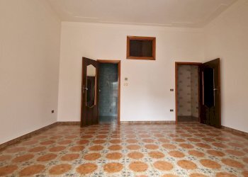 Foto 5 - Quadrilocale Via Castiglia Michele
 
12, San Nicandro Garganico - foto 5