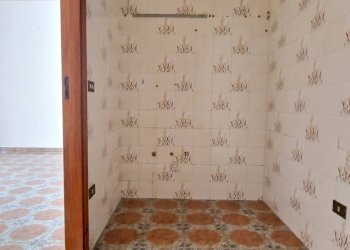 Foto 12 - Quadrilocale Via Castiglia Michele
 
12, San Nicandro Garganico - foto 12