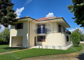 Casa all\'aperto - Villa Via Badia
 
13, Sulmona - foto 1