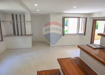 Soggiorno - Villa Via Badia
 
13, Sulmona - foto 20