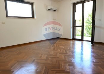 Stanza vuota - Villa Via Badia
 
13, Sulmona - foto 22