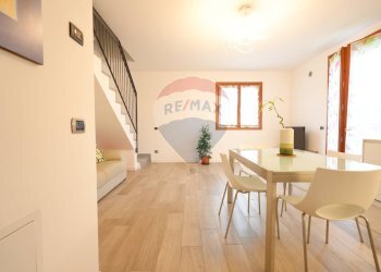 Sala da pranzo - Three-room apartment VIA SANTUARIO
 
22, Ornago - photo 9