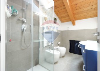 Bagno - Three-room apartment VIA SANTUARIO
 
22, Ornago - photo 26