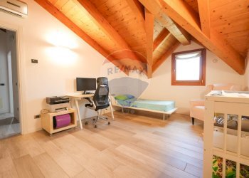 Camera / camera da letto - Three-room apartment VIA SANTUARIO
 
22, Ornago - photo 31