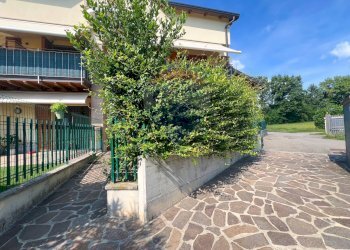 Edificio all\'aperto - Three-room apartment VIA SANTUARIO
 
22, Ornago - photo 37