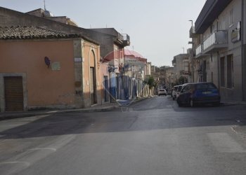 Edificio all\'aperto - Rustic Via Alfredo  Cappellini
 
26/28/30, Vittoria - photo 6