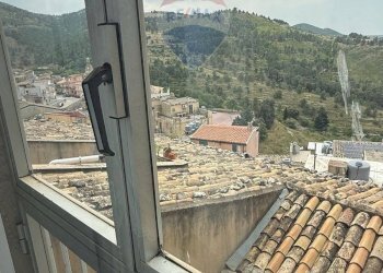 Balcone - Casa indipendente via vittorio emanuele
 
19, Chiaramonte Gulfi - foto 22