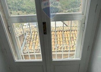 Stanza vuota - Casa indipendente via vittorio emanuele
 
19, Chiaramonte Gulfi - foto 23