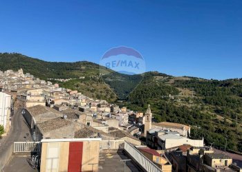 Vista delle montagne - Casa indipendente via vittorio emanuele
 
19, Chiaramonte Gulfi - foto 47