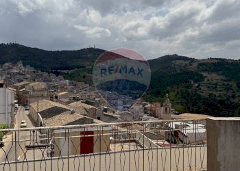 Vista delle montagne - Casa indipendente via vittorio emanuele
 
19, Chiaramonte Gulfi - foto 52