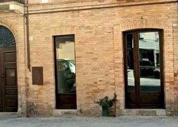 Foto 1 - Locale Commerciale via Del Castello, Teramo - foto 1