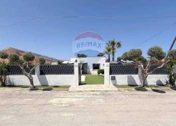 Casa all\'aperto - Villa Via Della Cernia
 
13, Valderice - photo 2