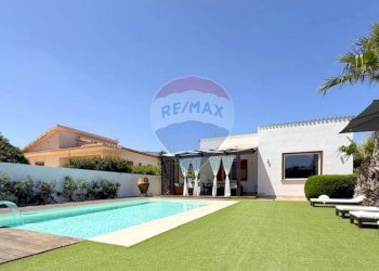 Piscina - Villa Via Della Cernia
 
13, Valderice - photo 4