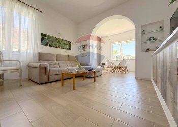 Sala da pranzo - Villa Via Della Cernia
 
13, Valderice - photo 31