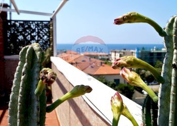 Balcone - Apartment Via della Meloria
73/A, Livorno - photo 2