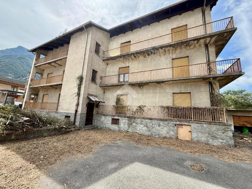 Stabile - Palazzo Saint, Saint-Marcel - foto 3