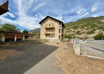 Stabile - Palazzo Saint, Saint-Marcel - foto 13