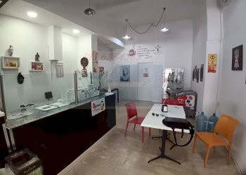 Negozio Via Francesco Accolla, Siracusa - foto 5