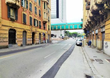 Warehouse Corso Buenos Aires, Genova (neighborhood Foce) - photo 7