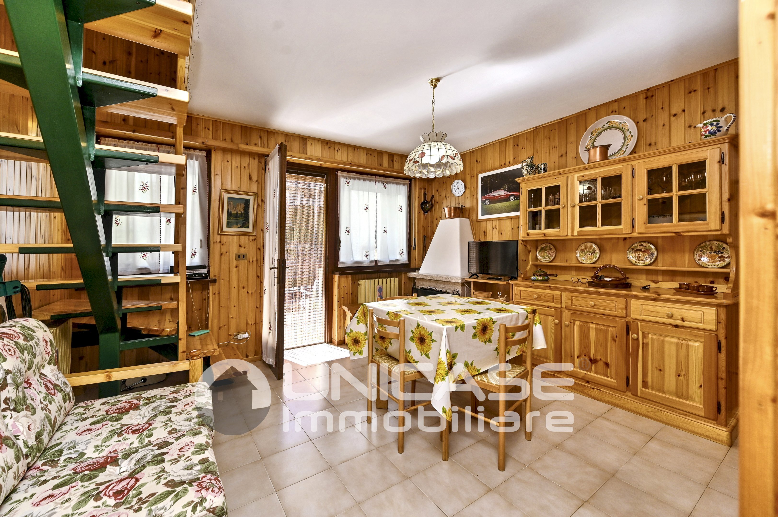 Soggiorno - Bilocale Via Cave, 612, frazione Montoso, Bagnolo Piemonte - foto 1