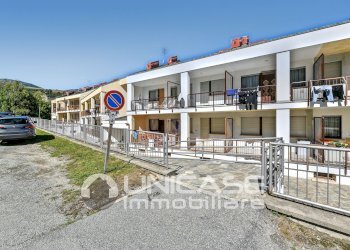 Facciata - Bilocale Via Cave, 612, frazione Montoso, Bagnolo Piemonte - foto 4