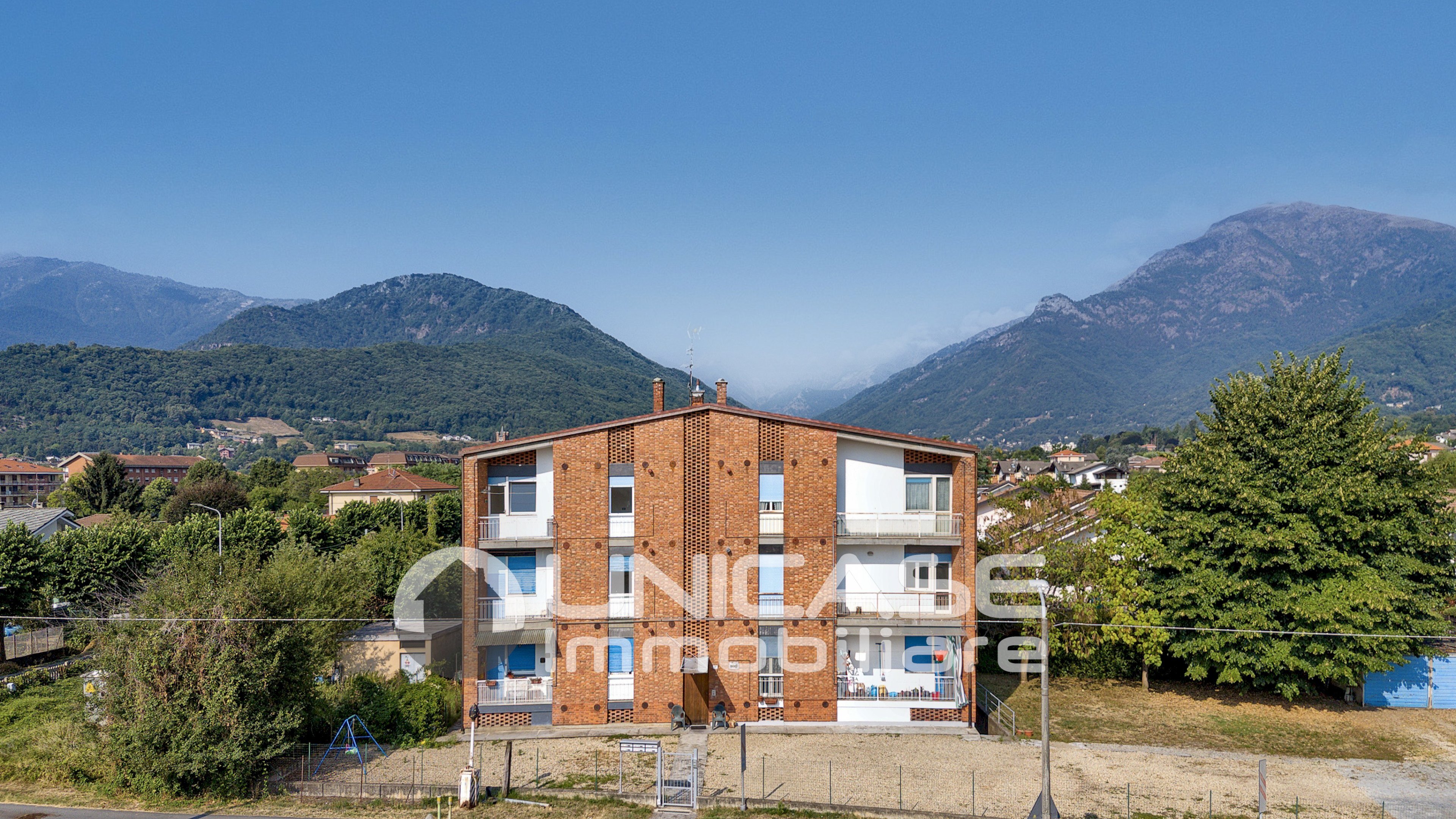 Facciata - Quadrilocale via Malan, 27, frazione Airali, Luserna San Giovanni - foto 1