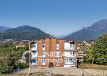 Facciata - Quadrilocale via Malan, 27, frazione Airali, Luserna San Giovanni - foto 1