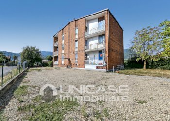 Cortile - Quadrilocale via Malan, 27, frazione Airali, Luserna San Giovanni - foto 30