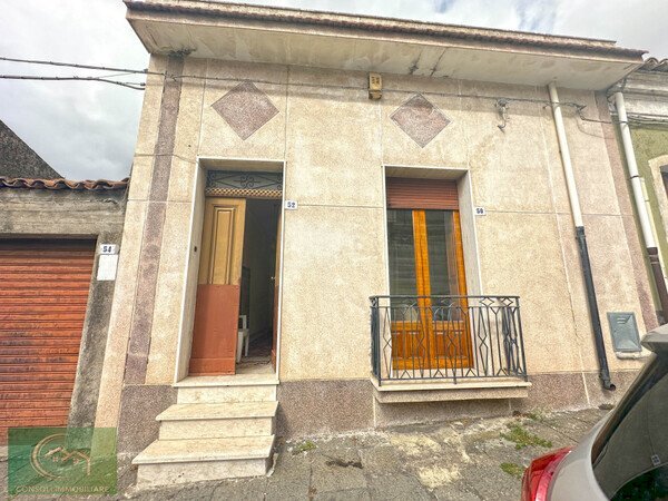 Casa indipendente Piedimonte Etneo - foto 1