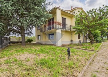 Giardino - Villa Strada Provinciale 1
 
19, Lungavilla - foto 30