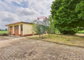 Box - Villa Strada Provinciale 1
 
19, Lungavilla - foto 32