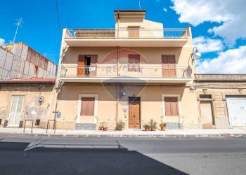 Casa all\'aperto - Casa indipendente Via Vittorio Veneto
 
357, Grammichele - foto 1