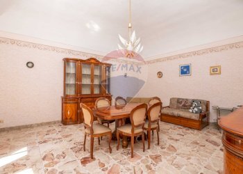 Sala da pranzo - Casa indipendente Via Vittorio Veneto
 
357, Grammichele - foto 4