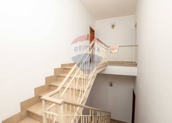 Scale - Casa indipendente Via Vittorio Veneto
 
357, Grammichele - foto 23