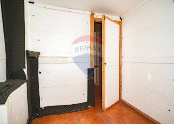 Stanza vuota - Negozio Via Mirone
 
16, Viagrande - foto 17