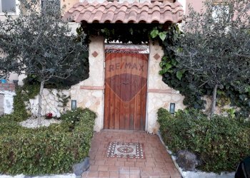 Casa all\'aperto - Quadrilocale Via Mariannina Coffa Caruso
 
5, Catania - foto 2