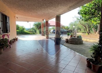 Terrazza - Villa CONTRADA COSTA BAIRA
 
16, Caltagirone - foto 7