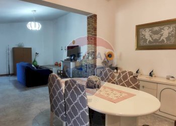 Sala da pranzo - Villa CONTRADA COSTA BAIRA
 
16, Caltagirone - foto 10