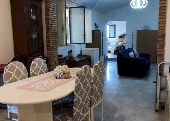 Sala da pranzo - Villa CONTRADA COSTA BAIRA
 
16, Caltagirone - foto 11