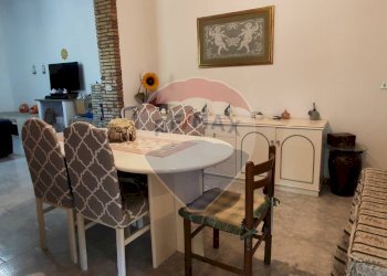 Sala da pranzo - Villa CONTRADA COSTA BAIRA
 
16, Caltagirone - foto 12