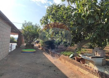 Edificio all\'aperto - Villa CONTRADA COSTA BAIRA
 
16, Caltagirone - foto 30